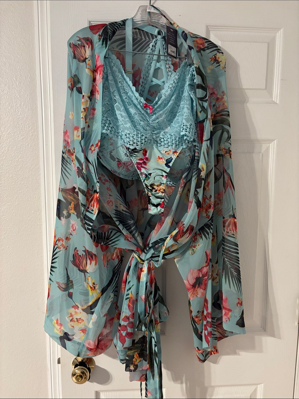 Cacique Matching Set. Sheer kimono with a tropical floral print w/ bra & thong.